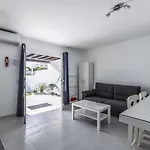 New Lanzasuites Villa