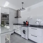 New Lanzasuites Villa