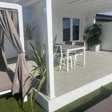 New Lanzasuites Villa Playa Blanca