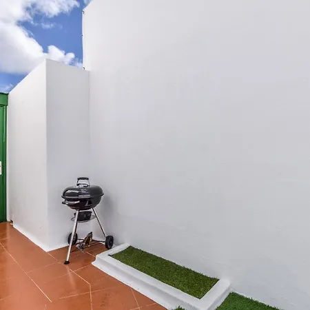 New Lanzasuites Villa