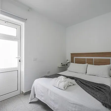 New Lanzasuites Villa *