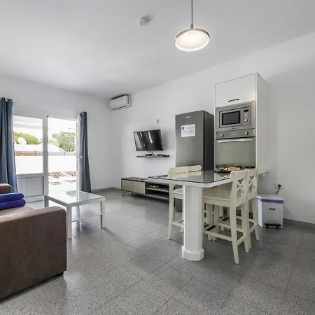 Villa New Lanzasuites Playa Blanca