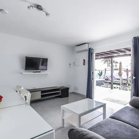 Vila New Lanzasuites