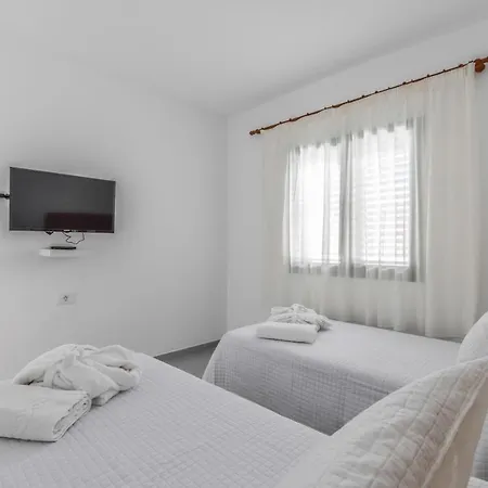Vila New Lanzasuites