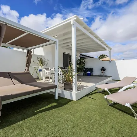 New Lanzasuites Villa Playa Blanca