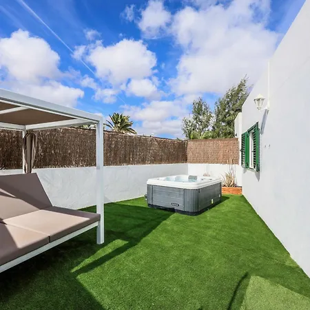 Vila New Lanzasuites *