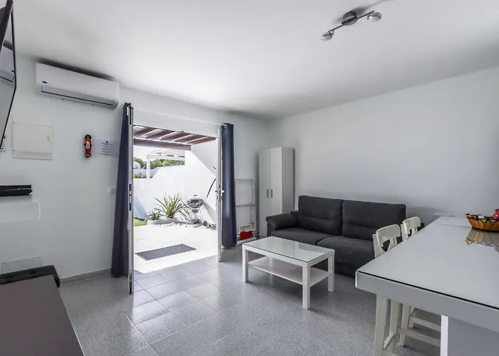 New Lanzasuites Villa